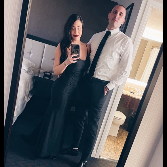 Black ball gown with rouched sides & an adjustable train - Picture 2 of 7